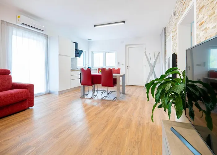 Hisa Kragelj * موست نا سوتشي